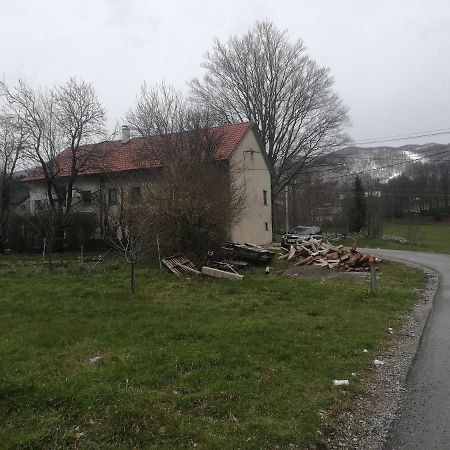 Apartma Burjuca Lägenhet Ajdovščina Exteriör bild